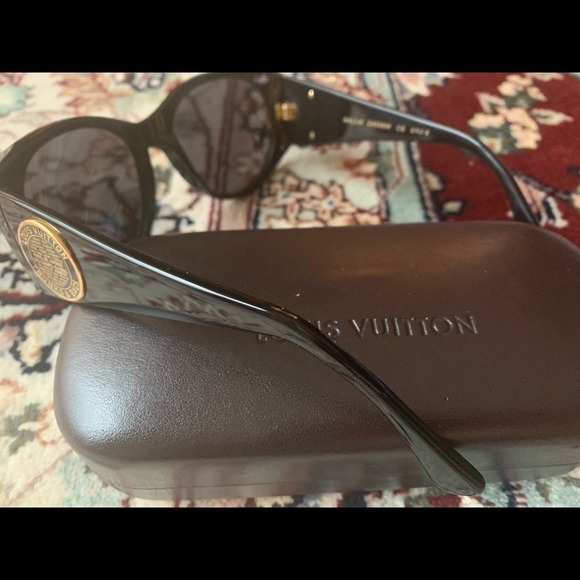 Louis Vuitton Authentic Sunglasses - Picture 5 of 6